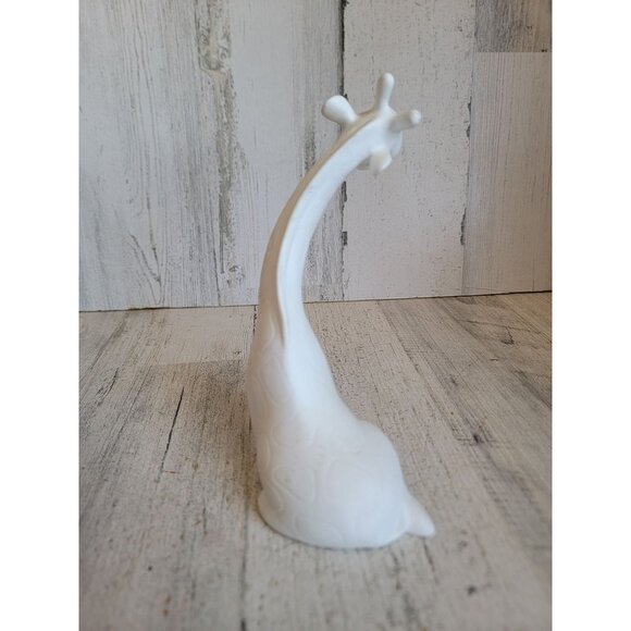 Freeman George giraffe bone white vintage ceramic home decor figure - Picture 6 of 8